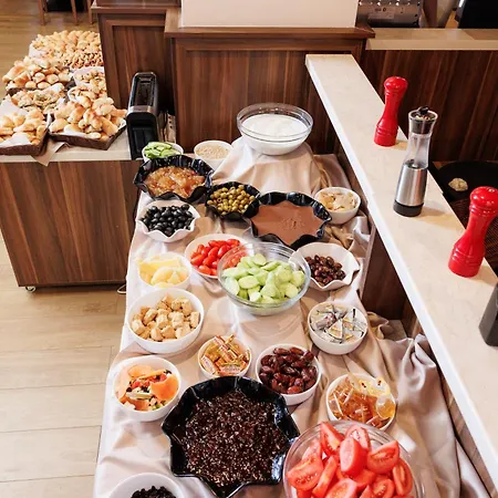 Aparthotel Wood & 4*