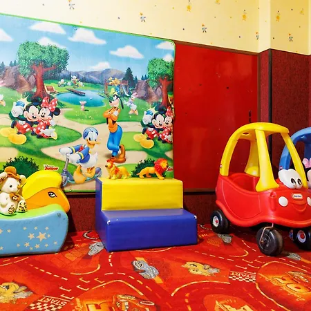 Aparthotel Wood & 4*