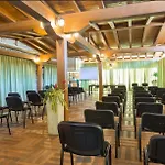 Wood & Aparthotel