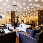 Aparthotel Wood & 4*