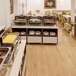 Aparthotel Wood & 4*