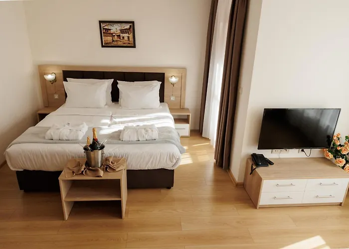 Wood & Апартхотел