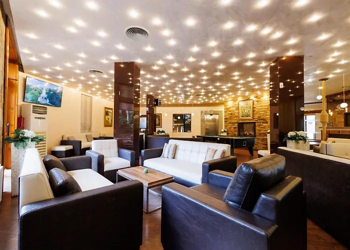 Апартхотел Wood & 4*