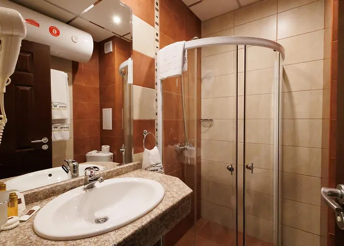 Апартхотел Wood & 4*