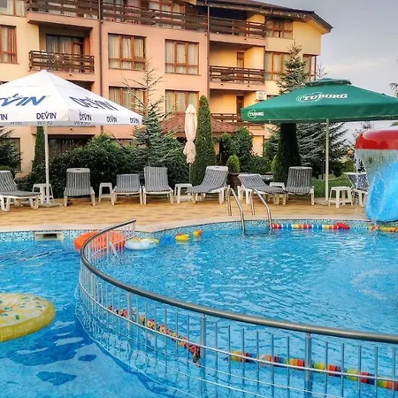 アパートホテル Wood & バンスコ