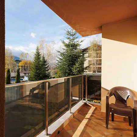 Wood & Lägenhetshotell Bansko