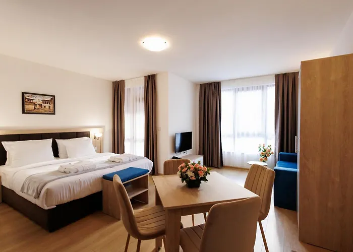 Wood & Aparthotel 4*